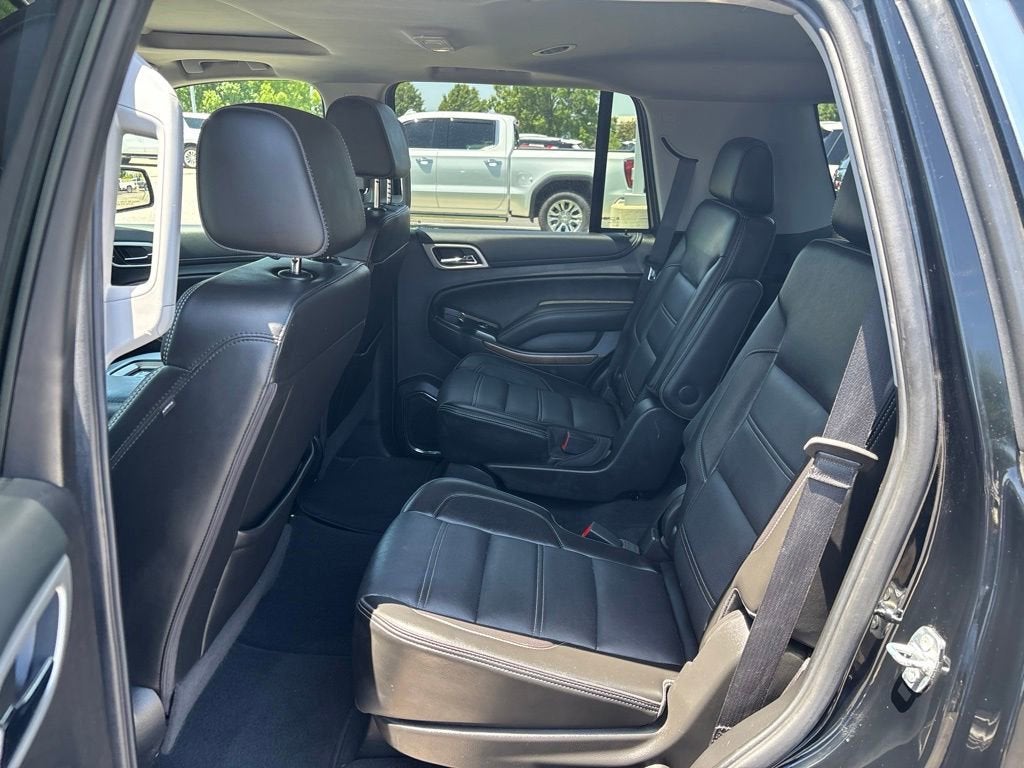 2020 GMC Yukon — detail view