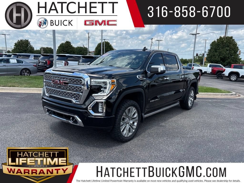 2021 GMC Sierra 1500 Denali in Onyx Black — front three-quarter view
