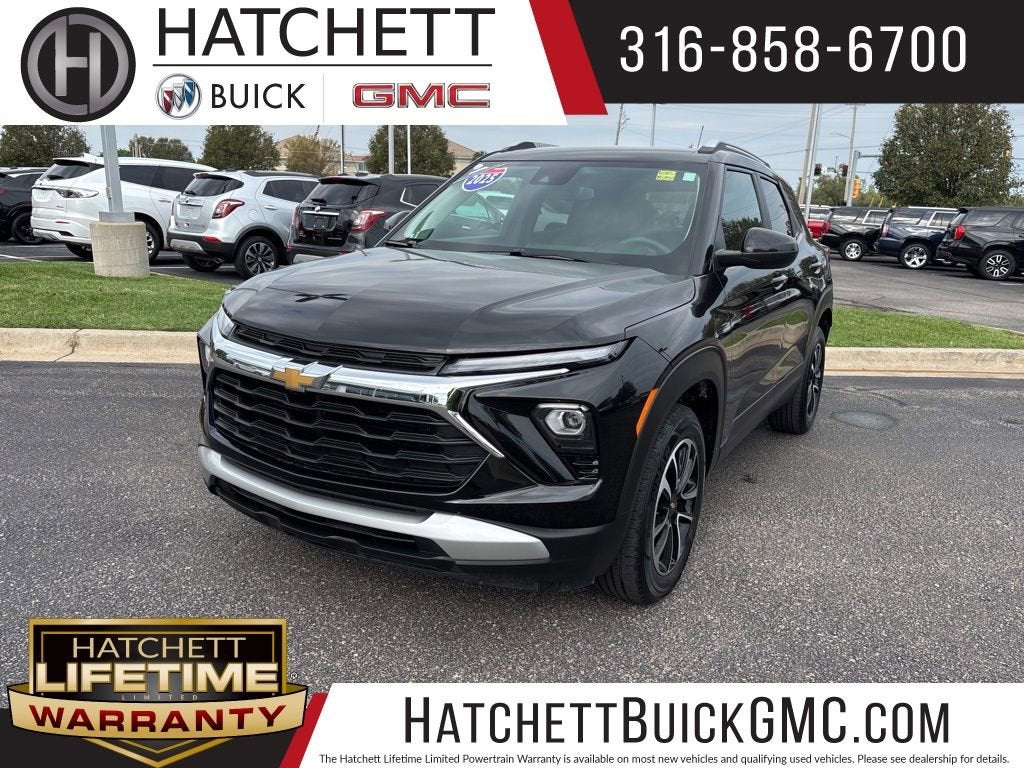 2025 Chevrolet Trailblazer LT in Mosaic Black Metallic — front three-quarter view