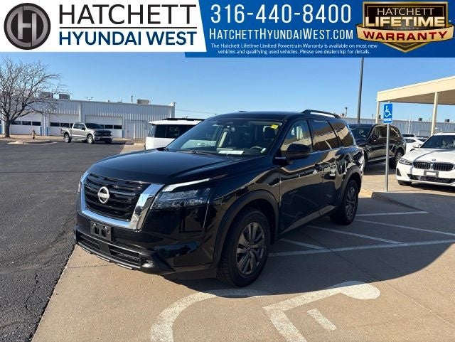 2024 Nissan Pathfinder SV in Super Black — front three-quarter view